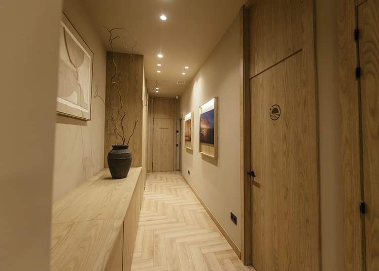 Instalaciones de la mejor Clinica odontológica de Asturias (Pasillo)